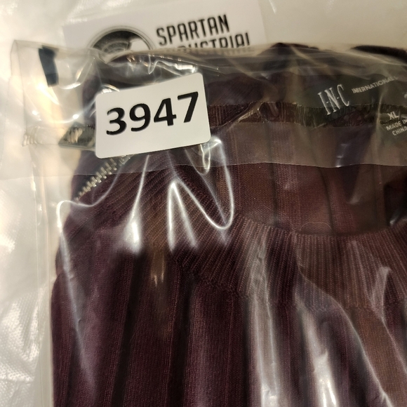 International Concept Burgundy crew neck sweater size XL - Picture 9 of 9